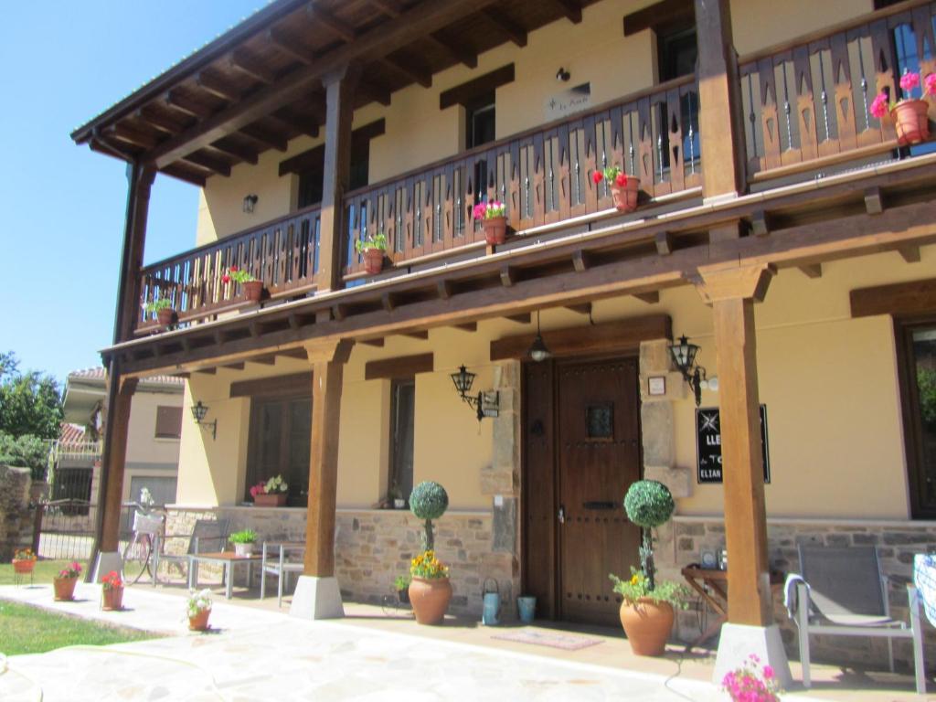 La Posada De Toribia Val De San Lorenzo Екстериор снимка