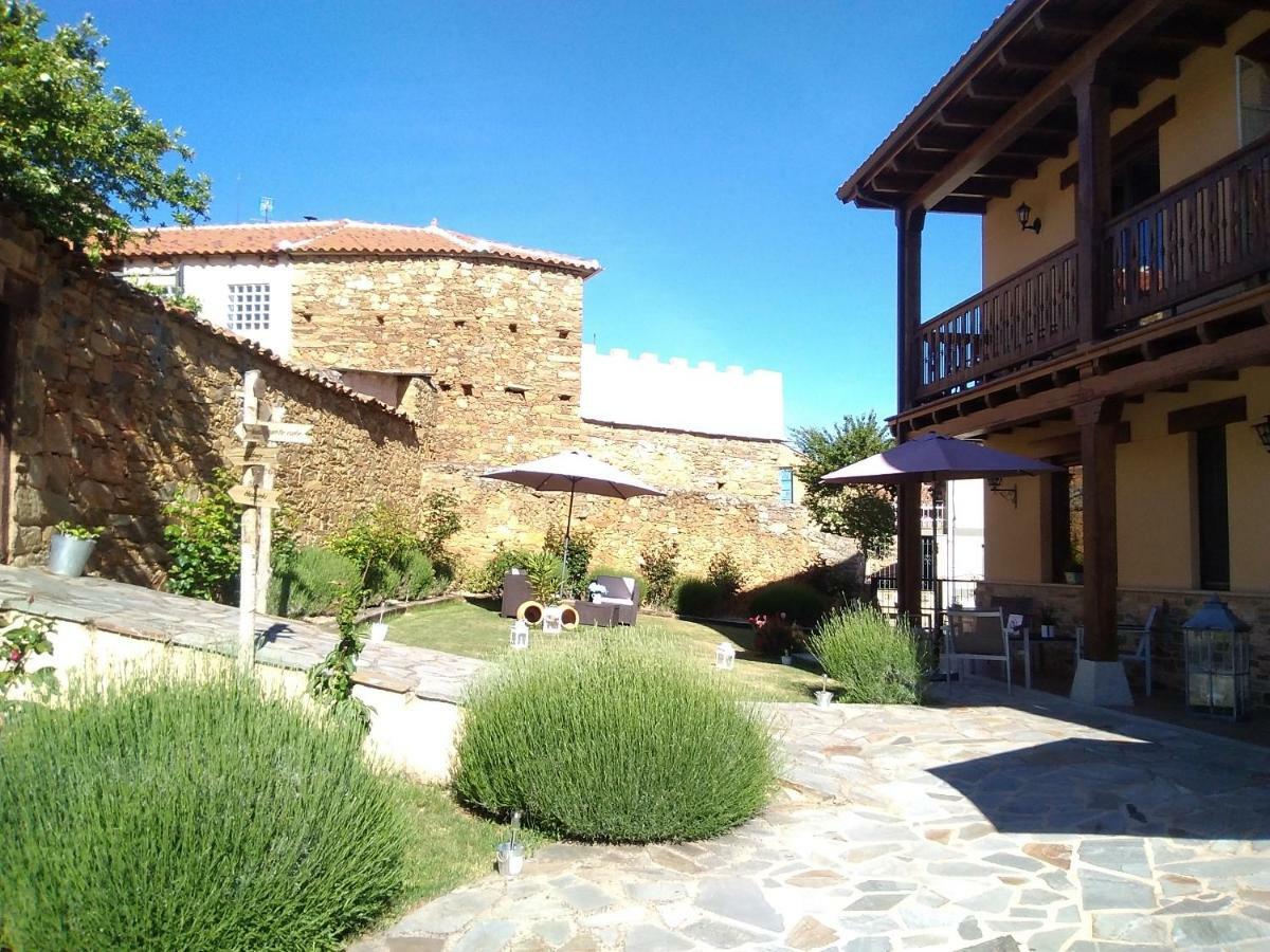 La Posada De Toribia Val De San Lorenzo Екстериор снимка