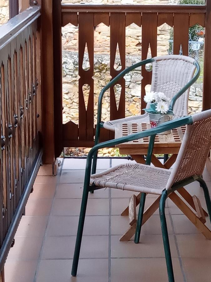 La Posada De Toribia Val De San Lorenzo Екстериор снимка